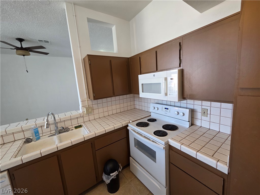 3150 Soft Breezes Drive 2166 Las Vegas NV 89128