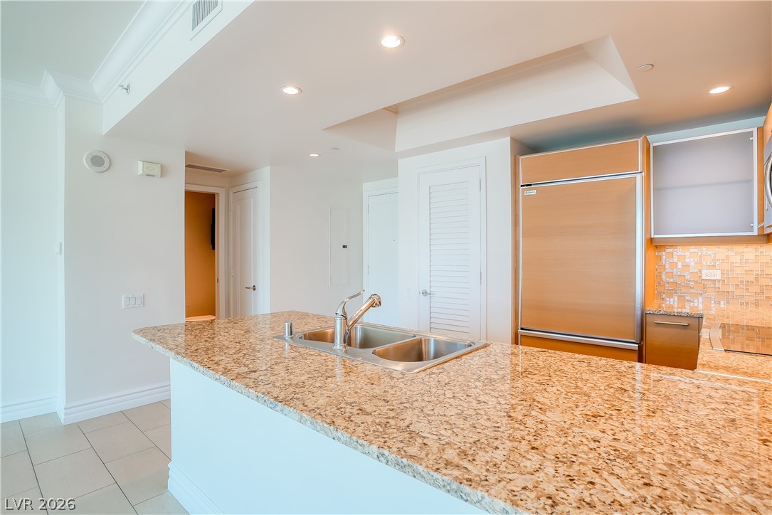 222 Karen Avenue 2506 Las Vegas NV 89109