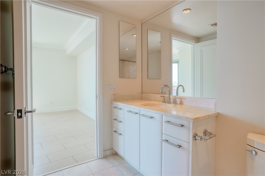 222 Karen Avenue 2506 Las Vegas NV 89109