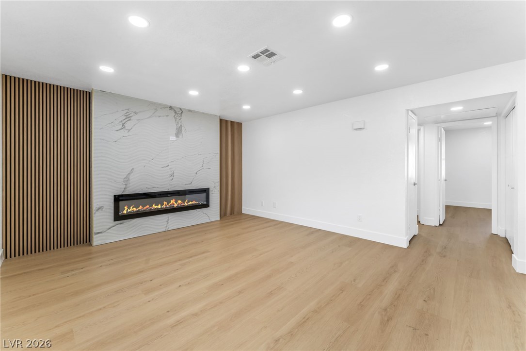 1017 Falconhead Lane 102 Las Vegas NV 89128