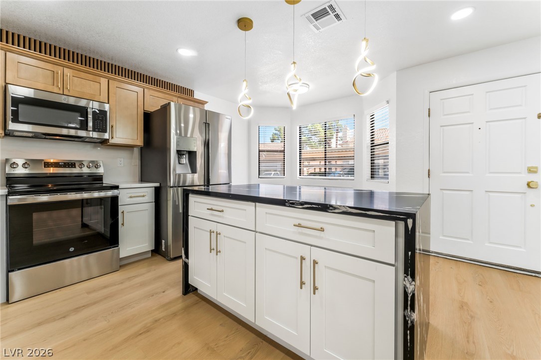 1017 Falconhead Lane 102 Las Vegas NV 89128
