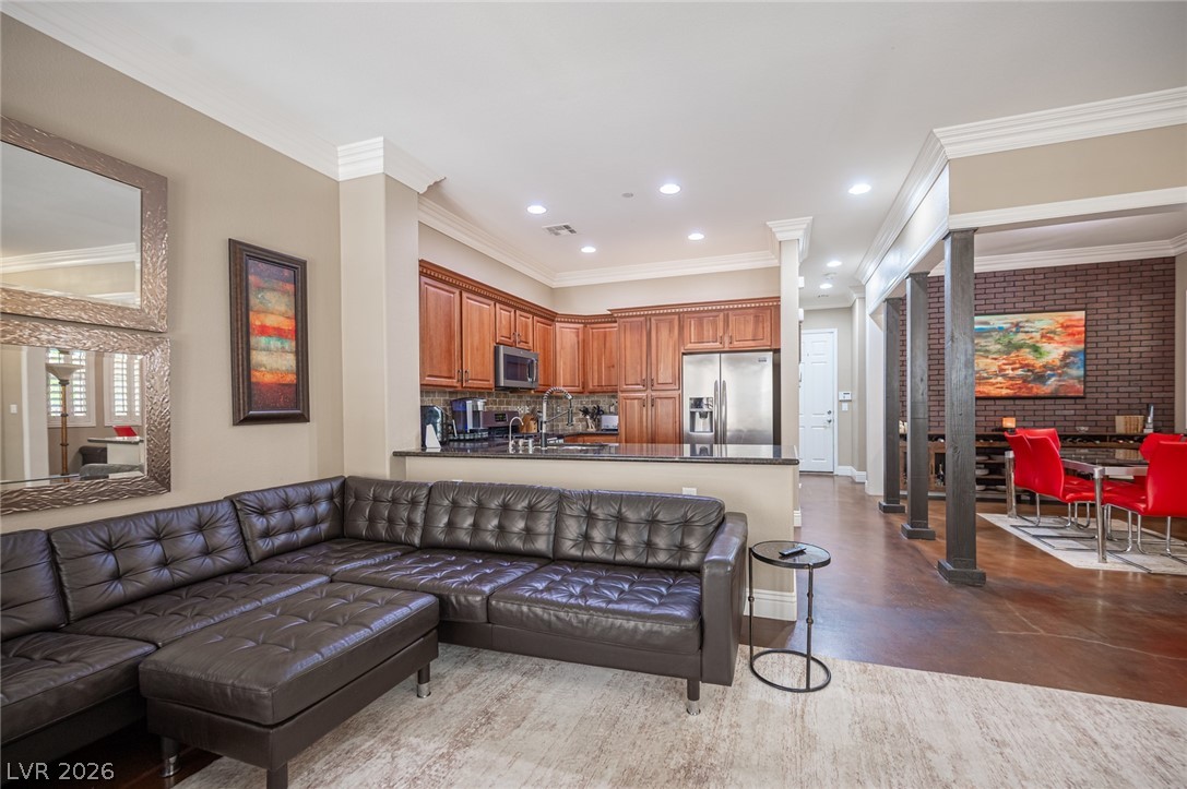 1866 Via Delle Arti 3102 Henderson NV 89044