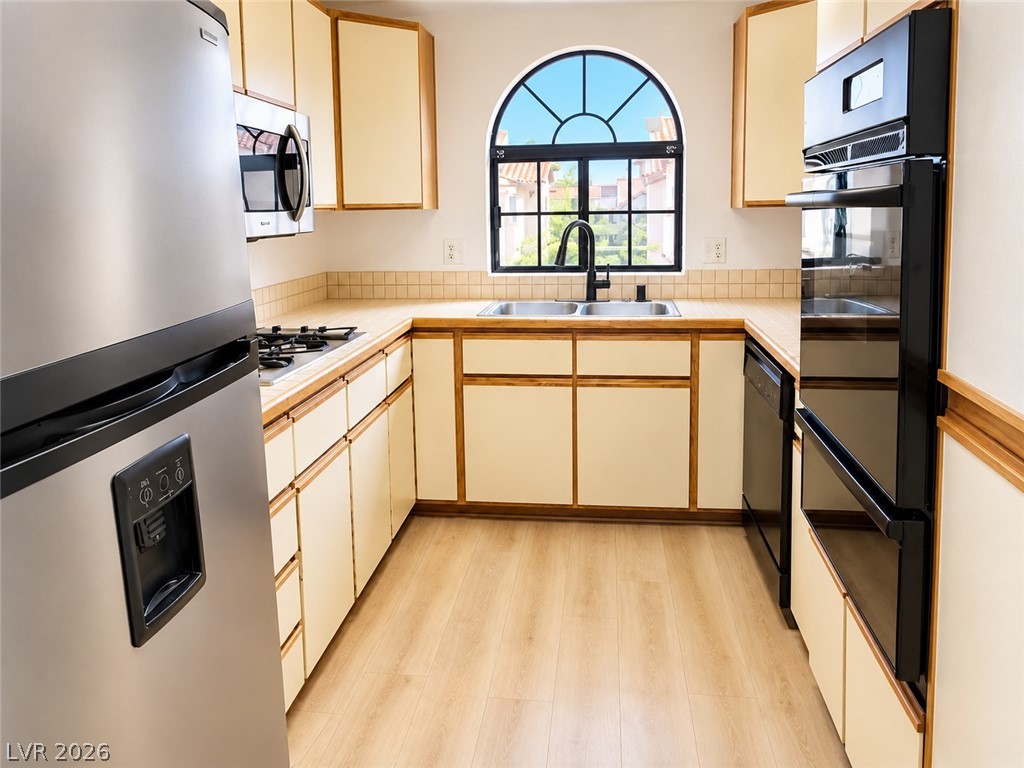 1417 Santa Margarita Street G Las Vegas NV 89146