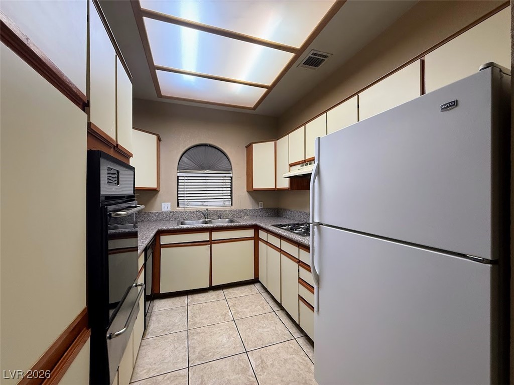 1403 Santa Margarita Street D Las Vegas NV 89146