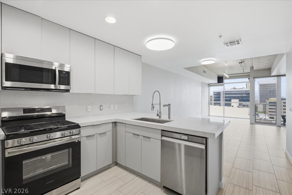 353 East Bonneville Avenue 902 Las Vegas NV 89101