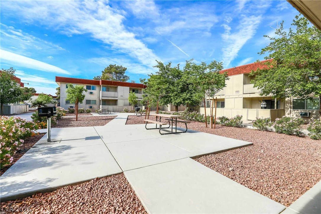 5326 Swenson Street 61 Las Vegas NV 89119