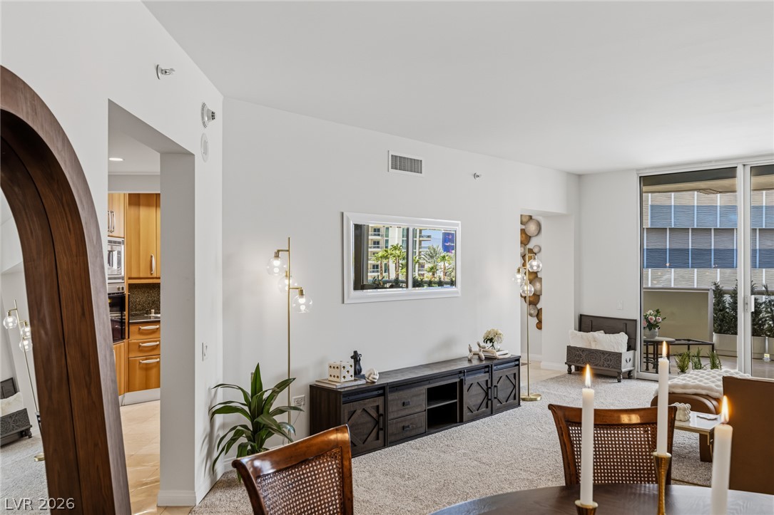 2877 Paradise Road 304 Las Vegas NV 89109
