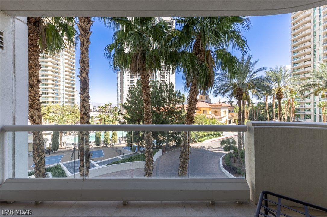 2877 Paradise Road 304 Las Vegas NV 89109