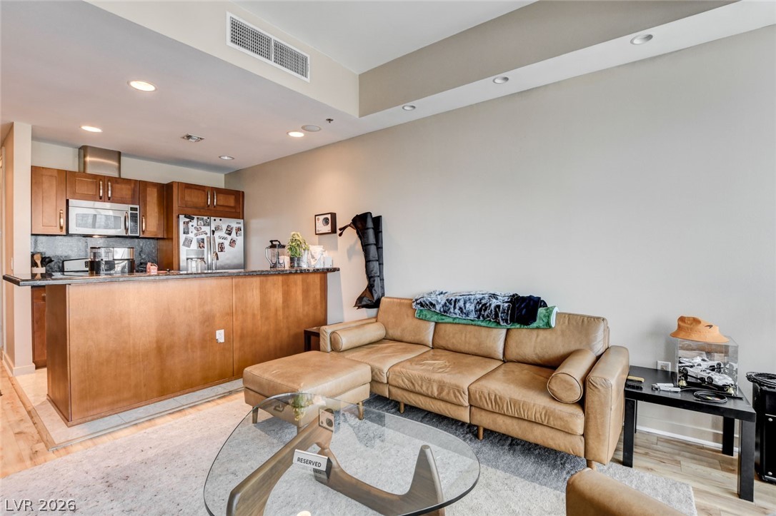 4525 Dean Martin Drive 905 Las Vegas NV 89103