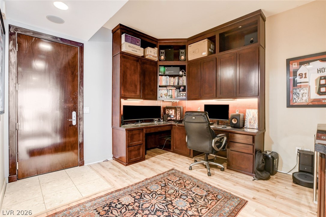 4525 Dean Martin Drive 905 Las Vegas NV 89103