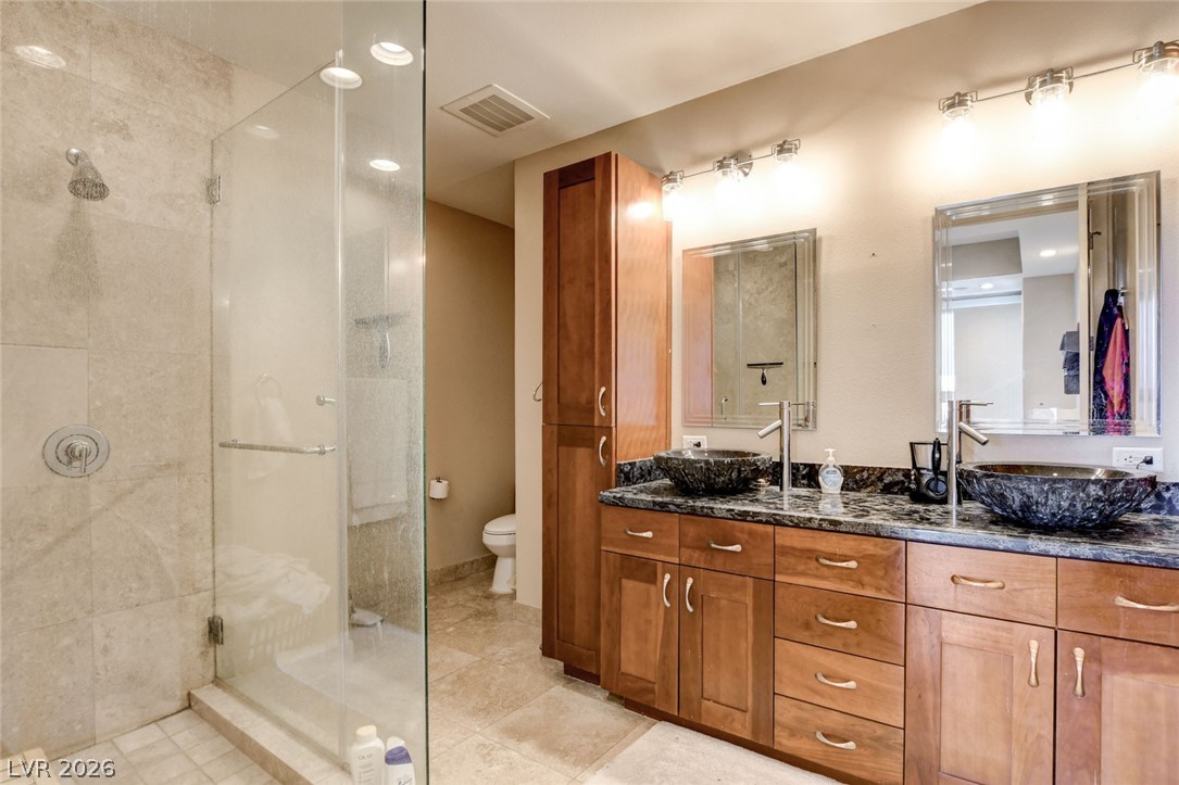 4525 Dean Martin Drive 905 Las Vegas NV 89103