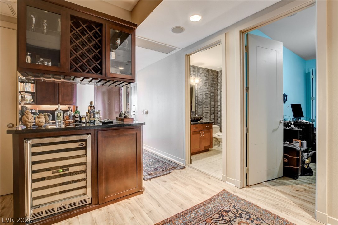 4525 Dean Martin Drive 905 Las Vegas NV 89103