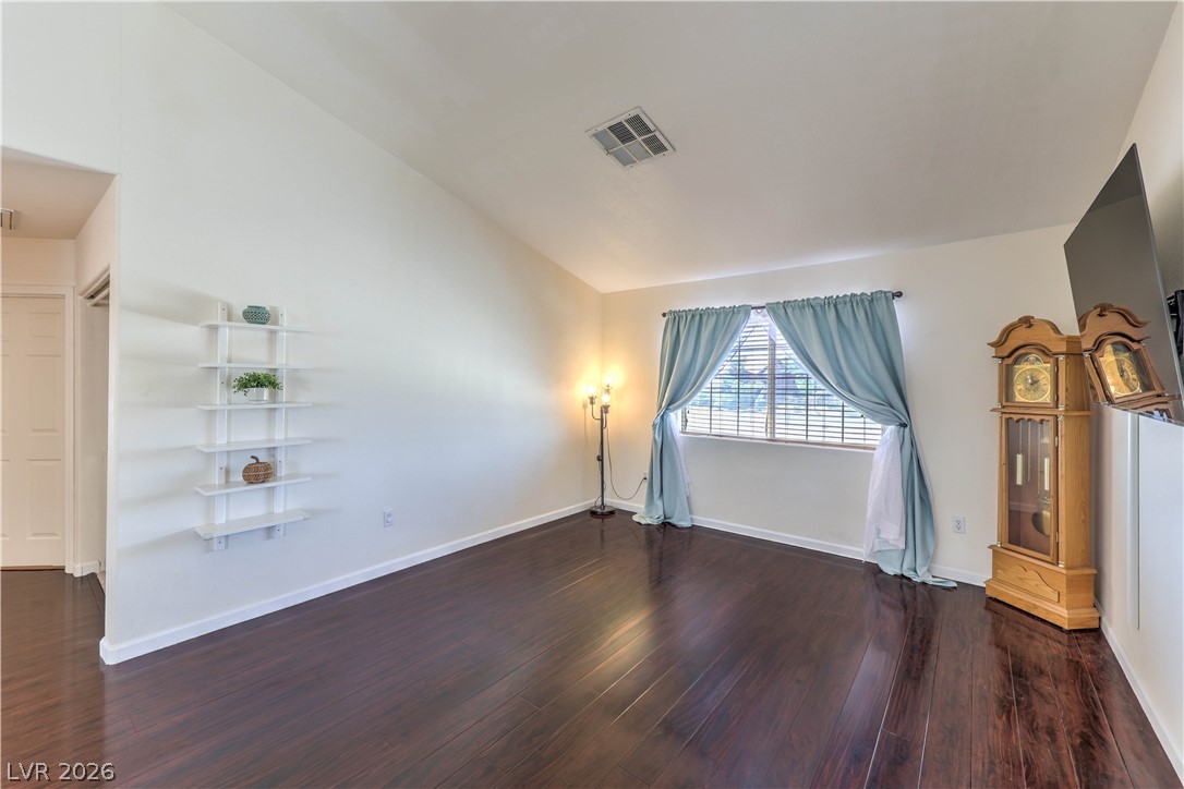 5330 Portavilla Court 203 Las Vegas NV 89122