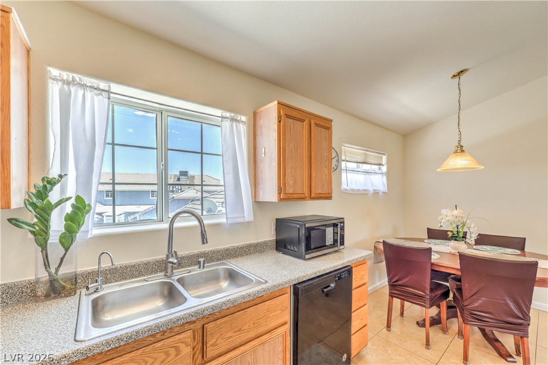 5330 Portavilla Court 203 Las Vegas NV 89122