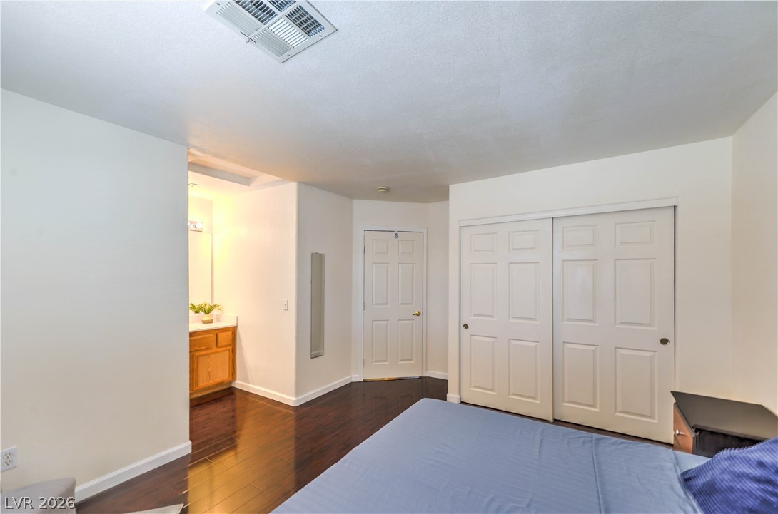 5330 Portavilla Court 203 Las Vegas NV 89122