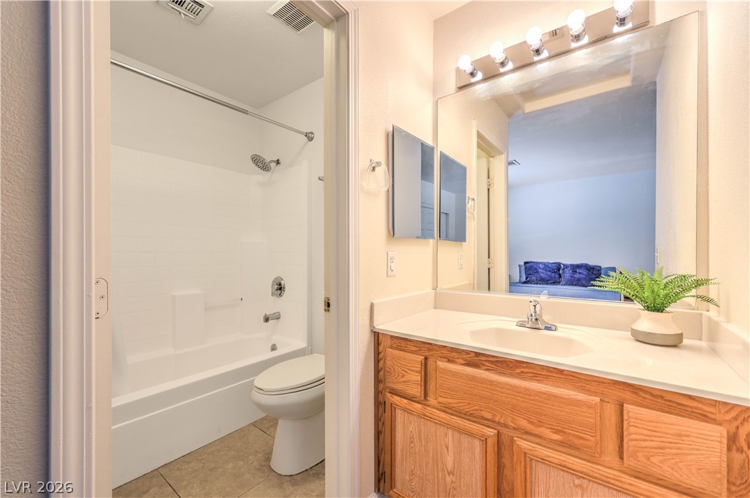 5330 Portavilla Court 203 Las Vegas NV 89122