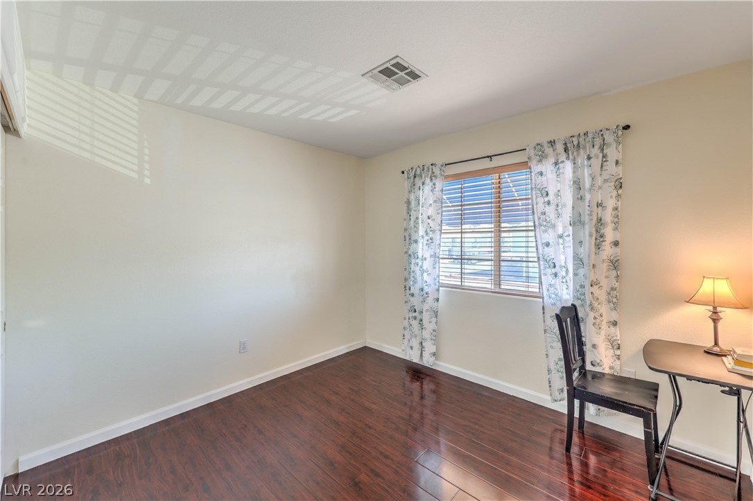 5330 Portavilla Court 203 Las Vegas NV 89122