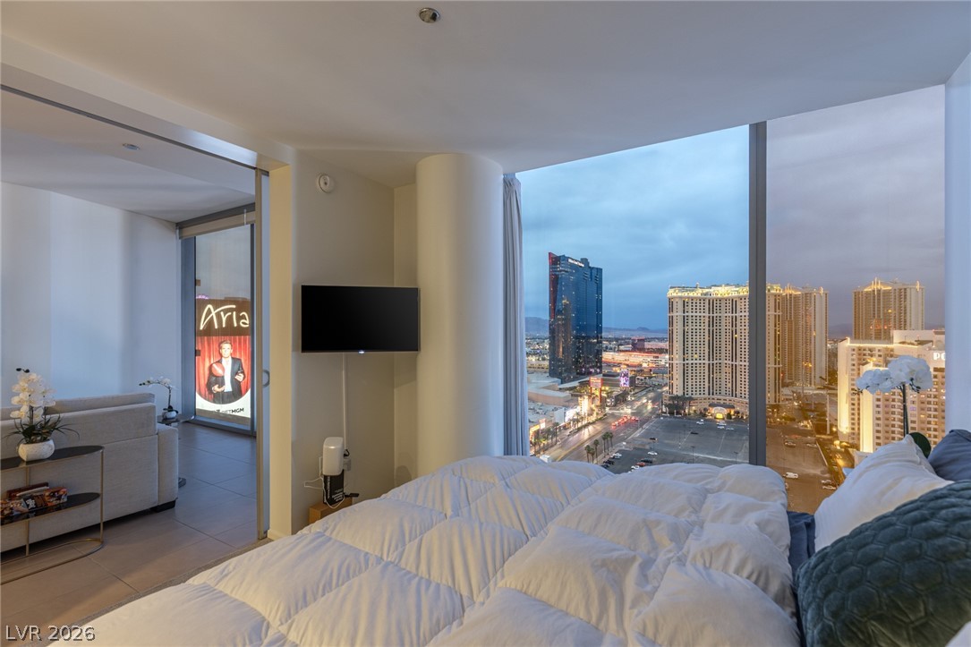 3722 Las Vegas Boulevard 1903 Las Vegas NV 89158