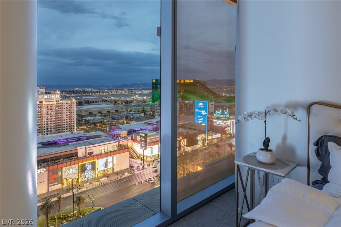 3722 Las Vegas Boulevard 1903 Las Vegas NV 89158