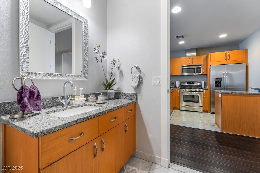 4525 Dean Martin Drive 1103 Las Vegas NV 89103
