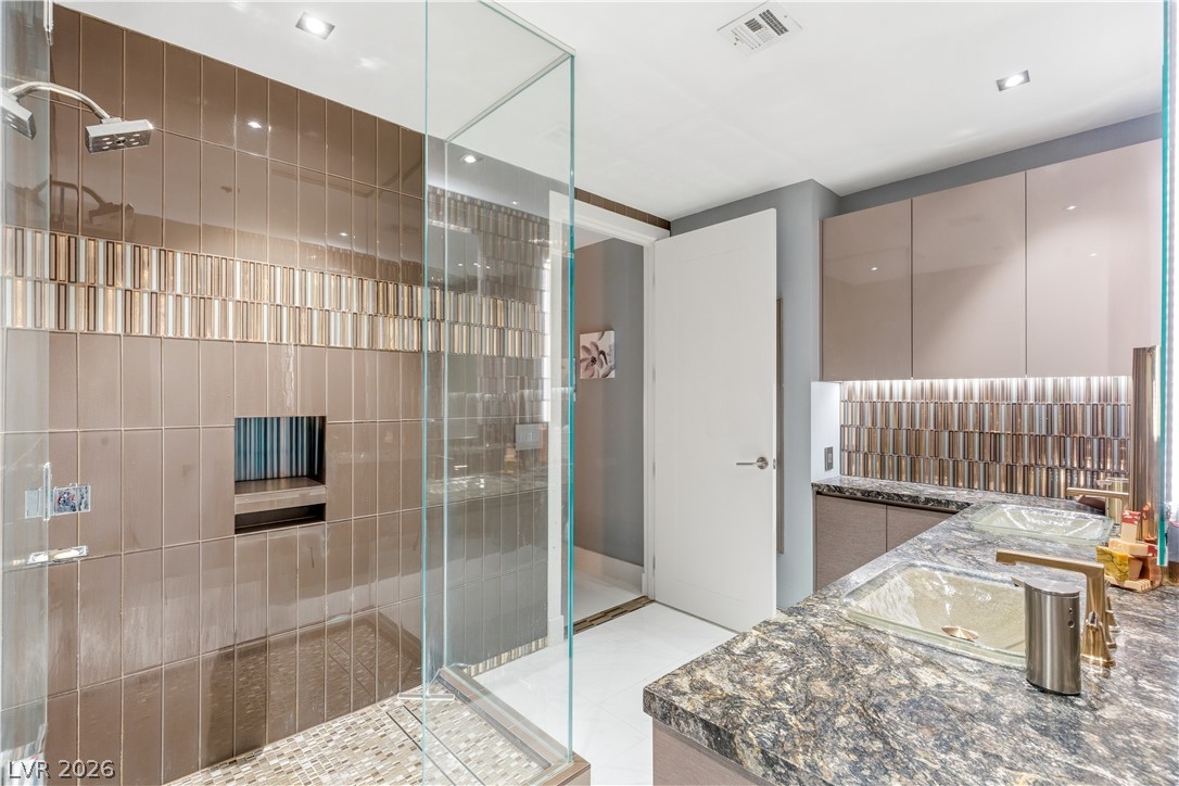 4575 Dean Martin Drive 1805 Las Vegas NV 89103