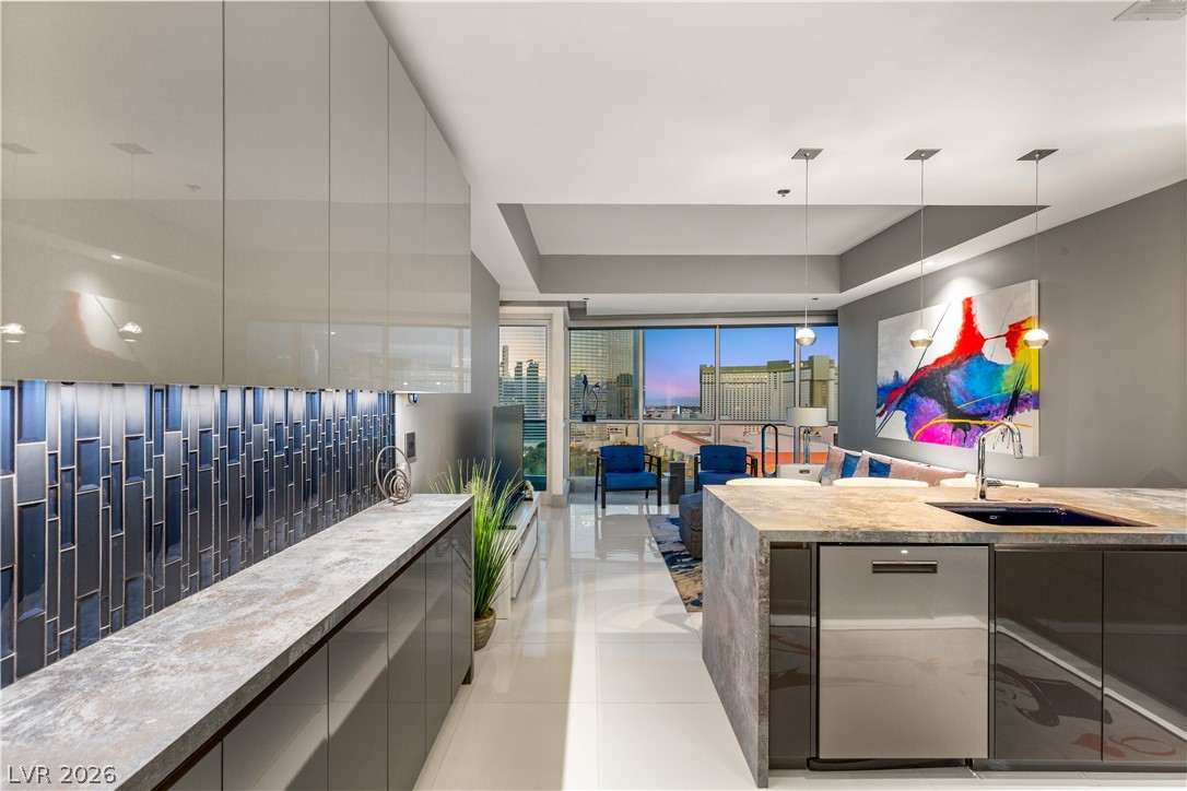 4575 Dean Martin Drive 1805 Las Vegas NV 89103