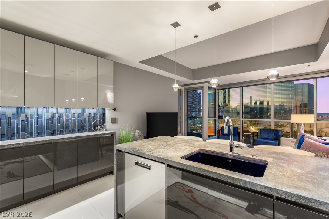 4575 Dean Martin Drive 1805 Las Vegas NV 89103