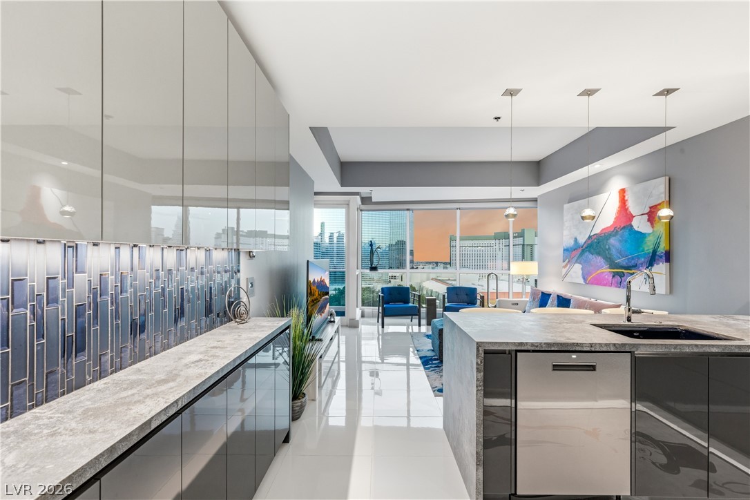 4575 Dean Martin Drive 1805 Las Vegas NV 89103
