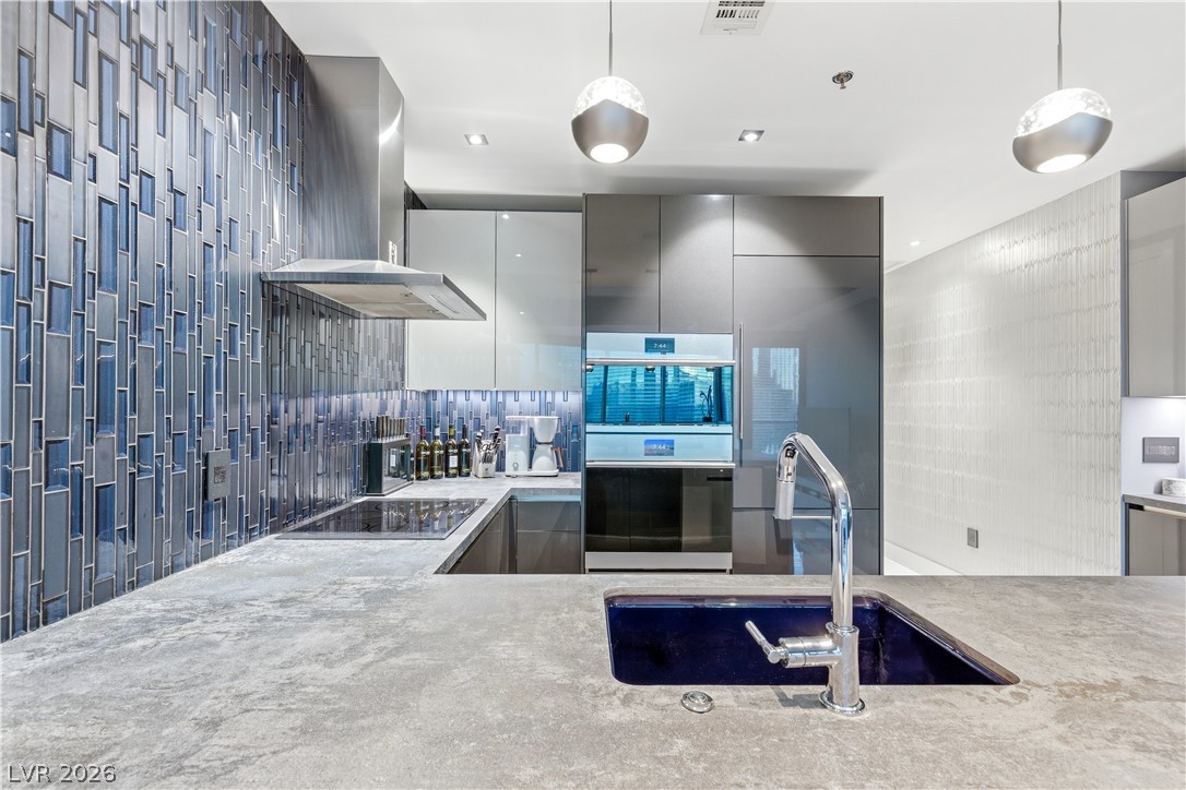 4575 Dean Martin Drive 1805 Las Vegas NV 89103