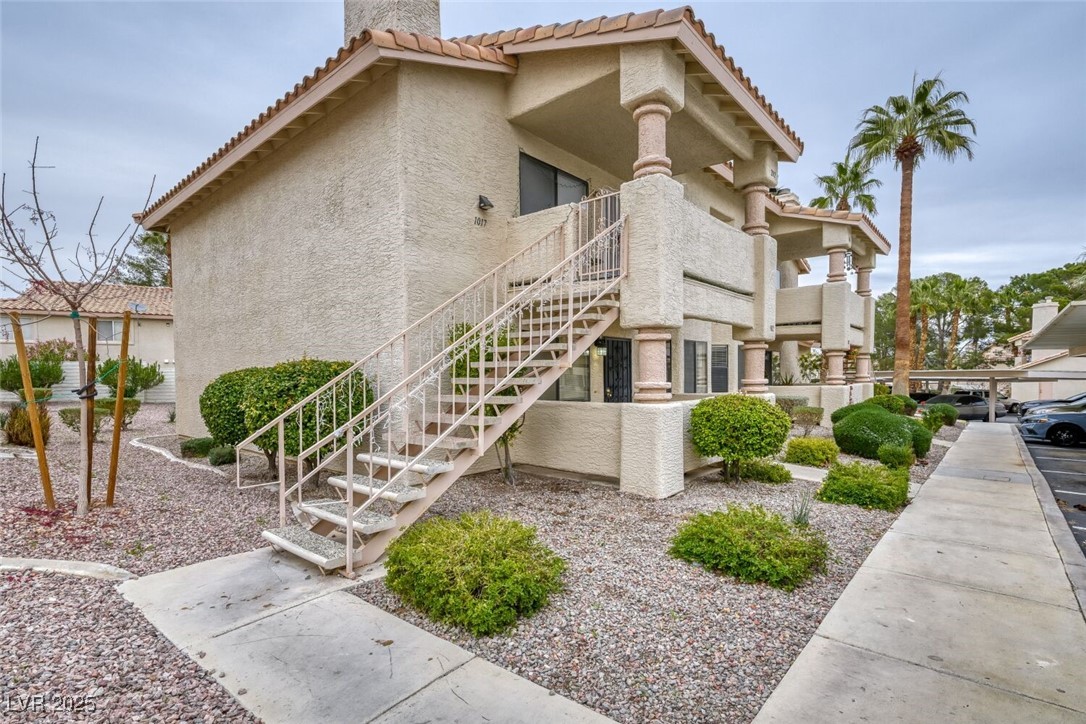1017 Falconhead Lane 102 Las Vegas NV 89128