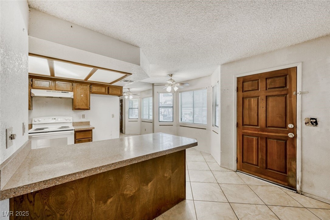 1017 Falconhead Lane 102 Las Vegas NV 89128