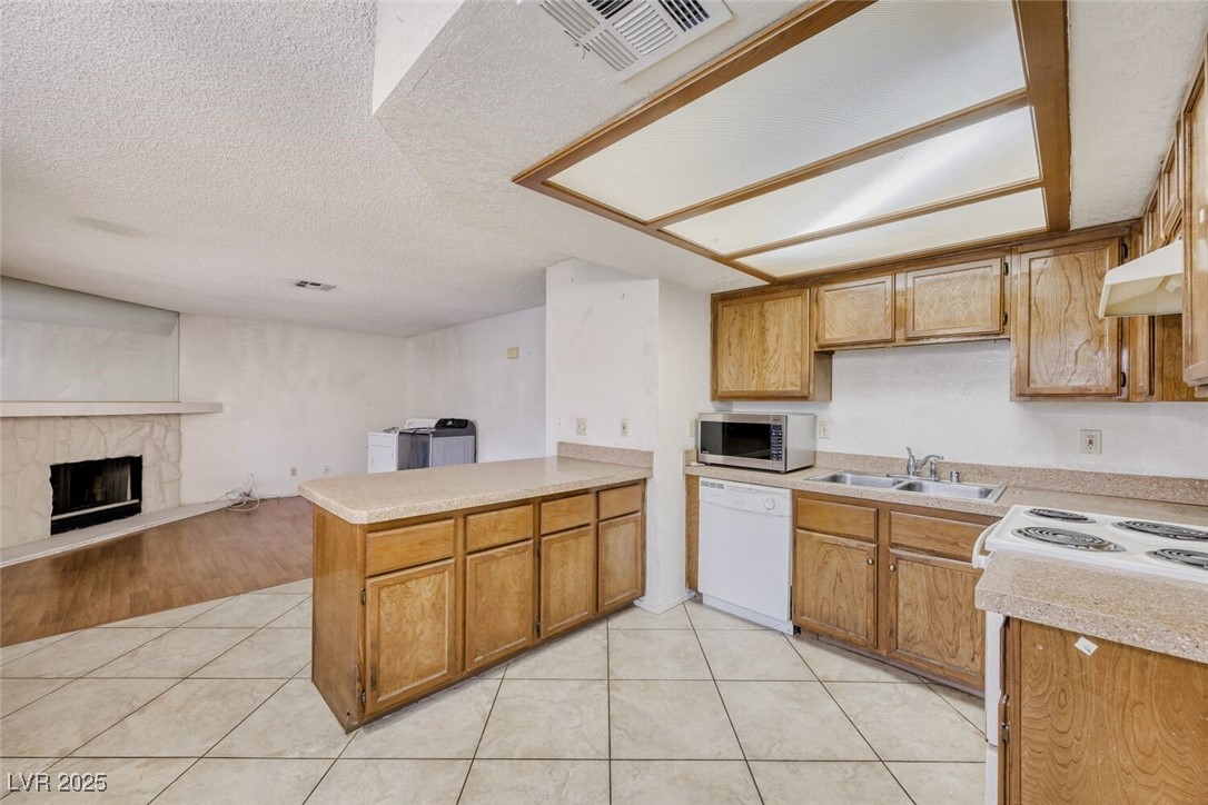 1017 Falconhead Lane 102 Las Vegas NV 89128