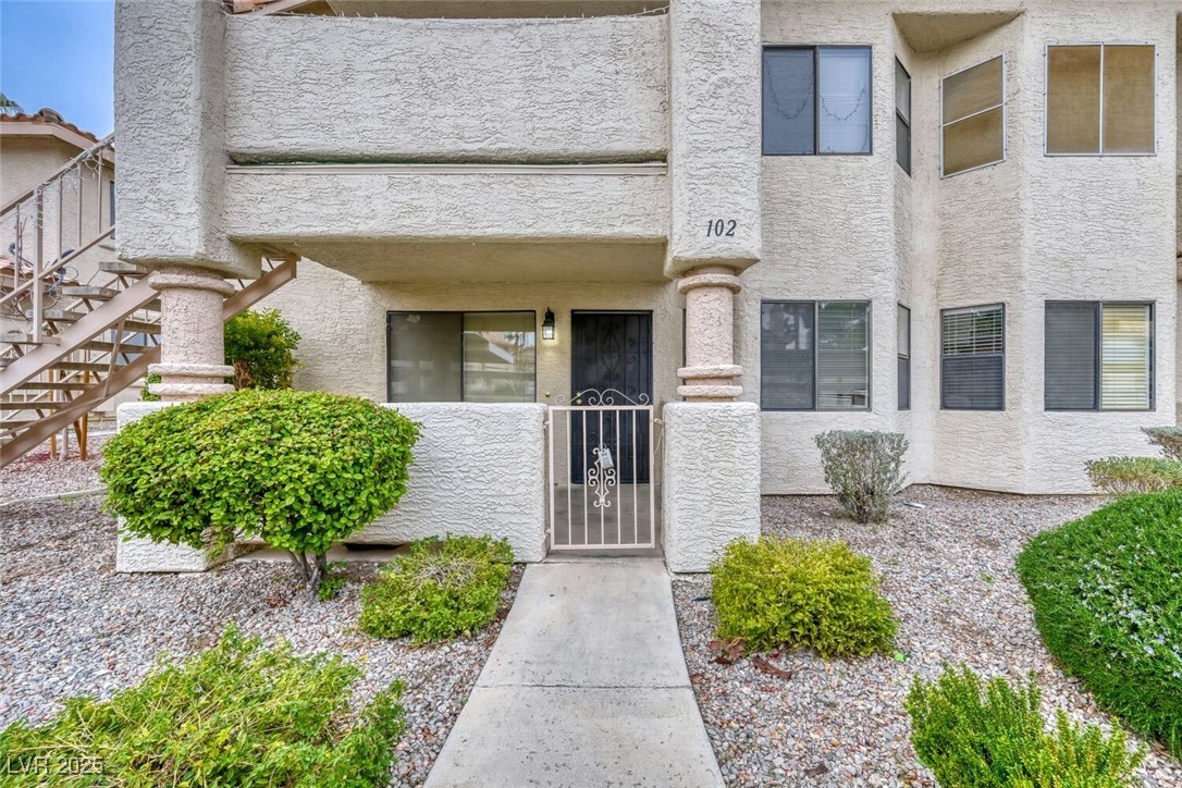 1017 Falconhead Lane 102 Las Vegas NV 89128