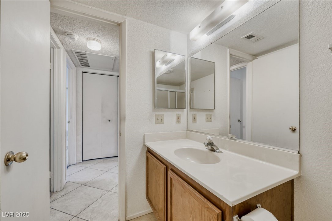 1017 Falconhead Lane 102 Las Vegas NV 89128