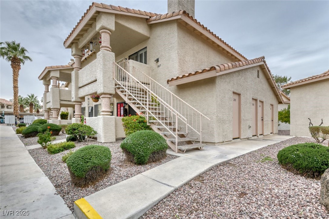 1017 Falconhead Lane 102 Las Vegas NV 89128