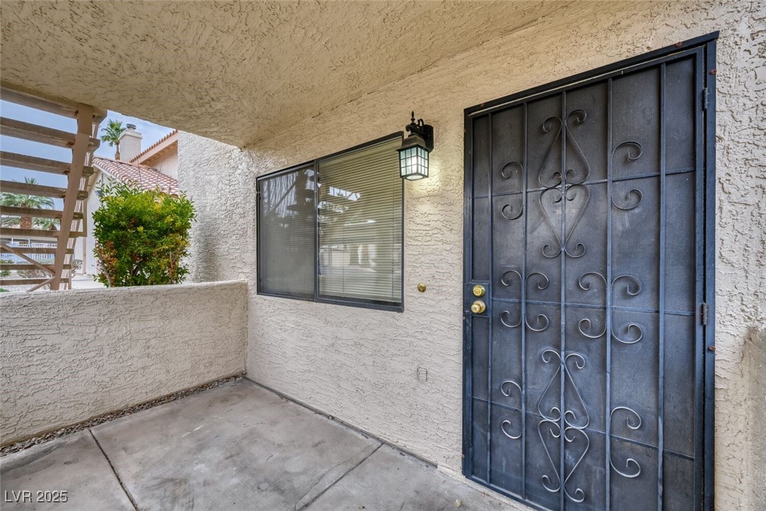 1017 Falconhead Lane 102 Las Vegas NV 89128