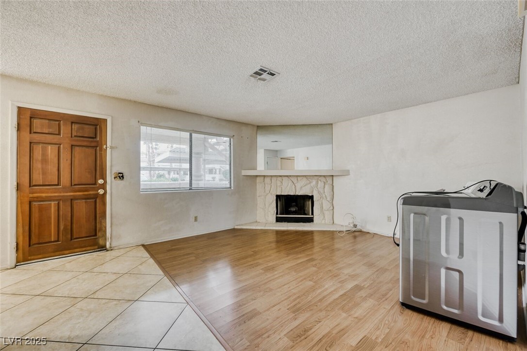 1017 Falconhead Lane 102 Las Vegas NV 89128