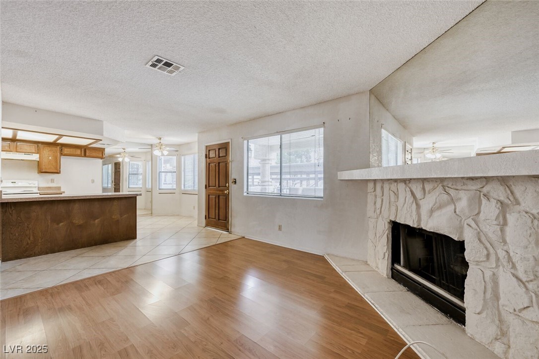1017 Falconhead Lane 102 Las Vegas NV 89128