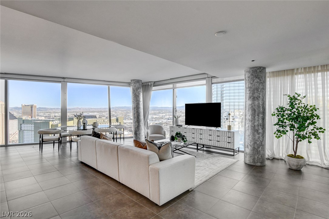 3726 Las Vegas Boulevard 3404 Las Vegas NV 89158