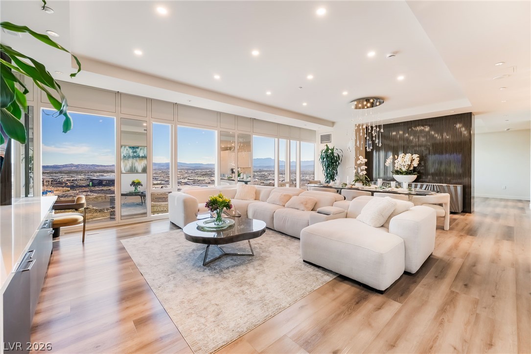 3750 South Las Vegas Boulevard 4002/03 Las Vegas NV 89158