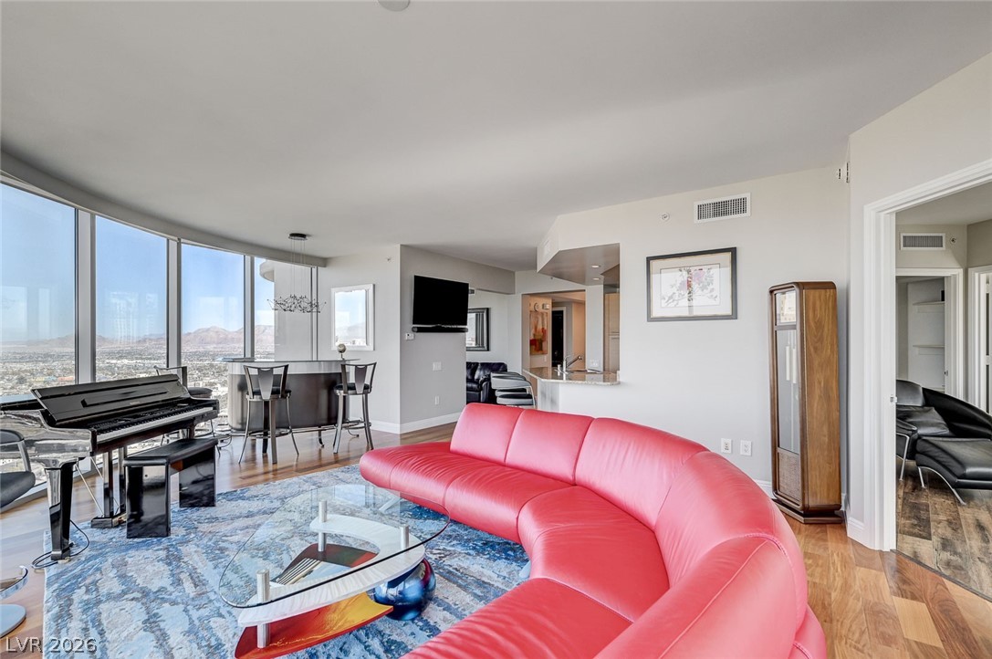 222 Karen Avenue 3508 Las Vegas NV 89109