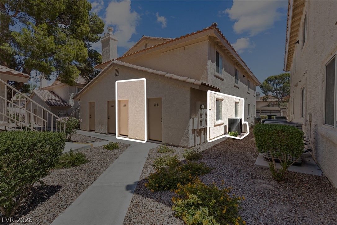 925 Falconhead Lane 101 Las Vegas NV 89128