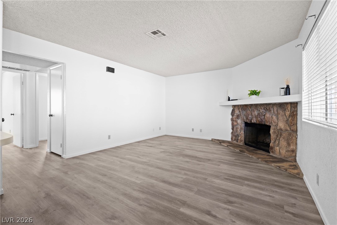 925 Falconhead Lane 101 Las Vegas NV 89128