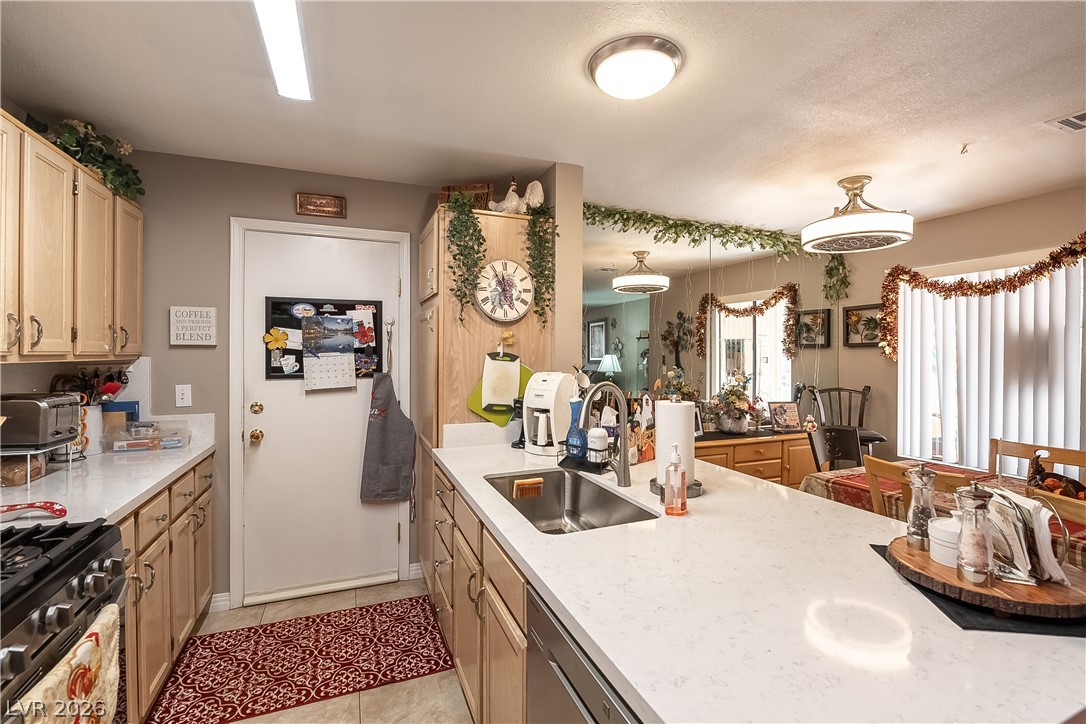 8452 Boseck Drive 123 Las Vegas NV 89145