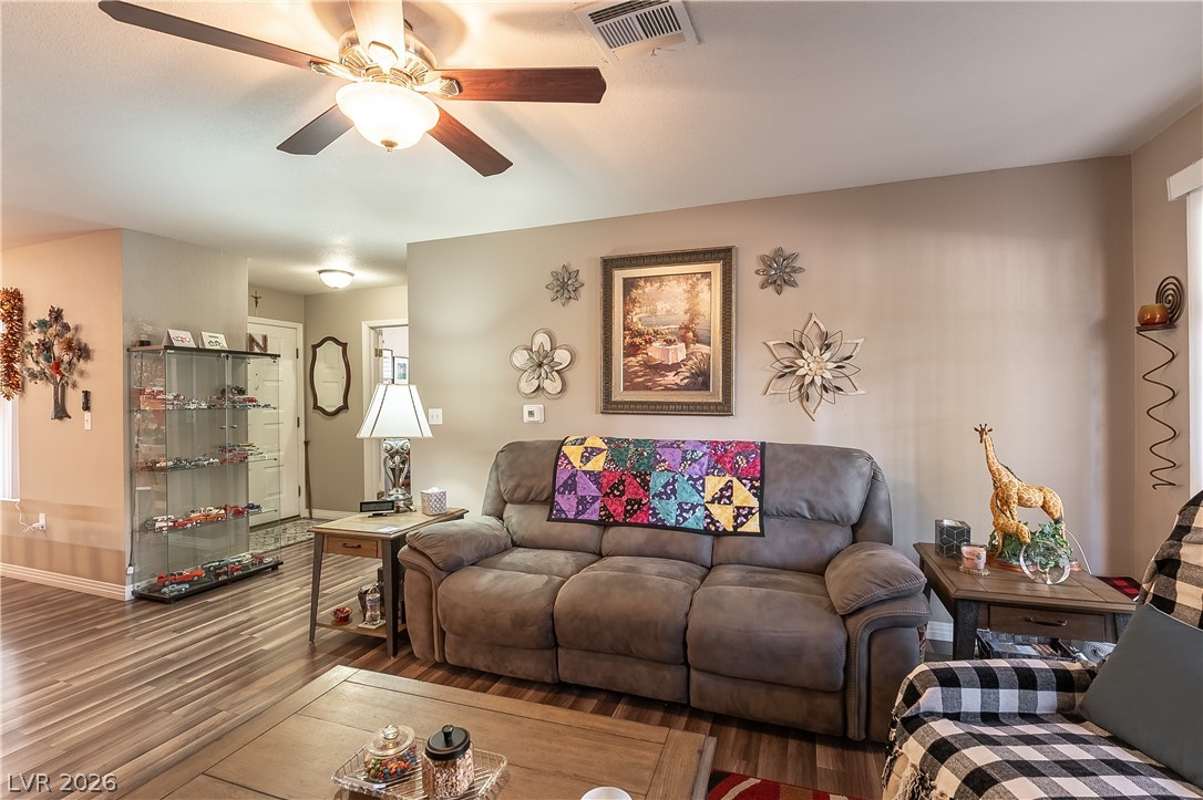 8452 Boseck Drive 123 Las Vegas NV 89145