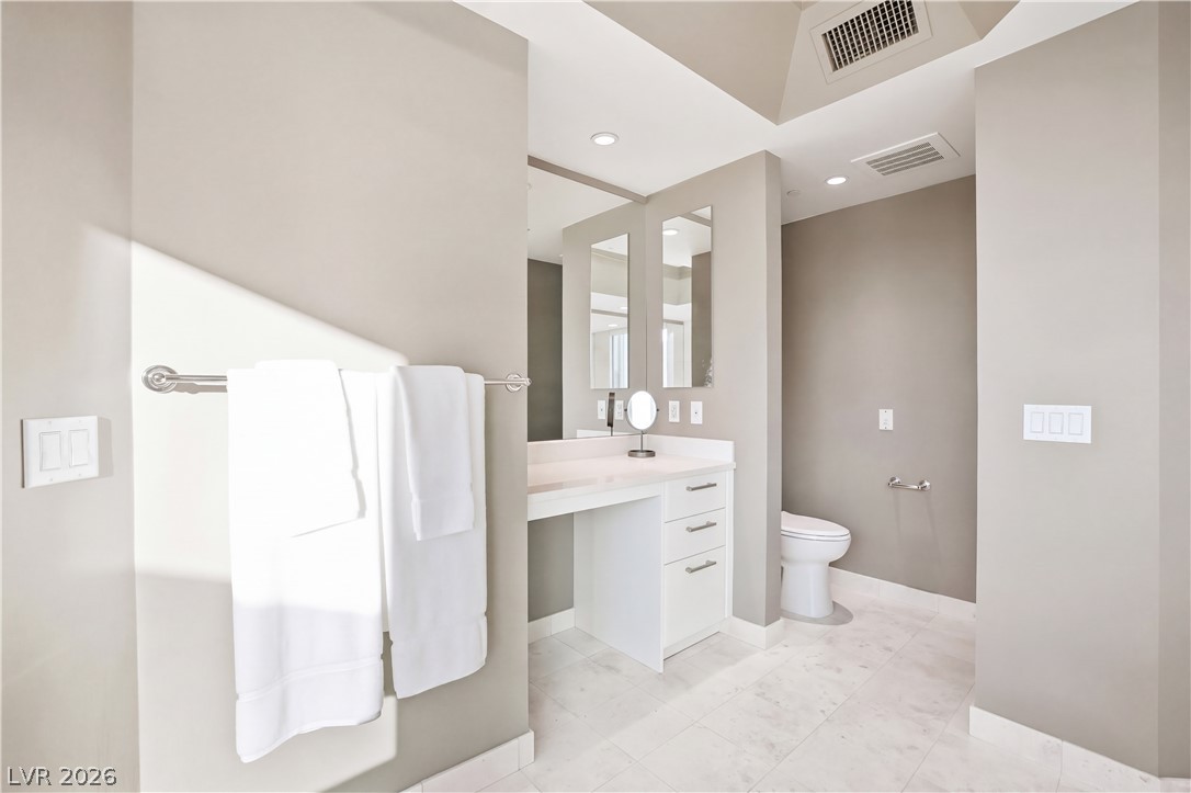 222 Karen Avenue 2607 Las Vegas NV 89109