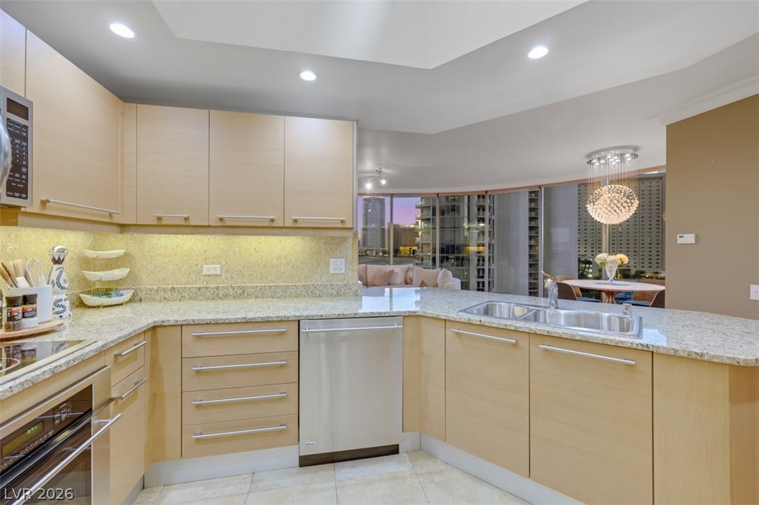 322 Karen Avenue 708 Las Vegas NV 89109