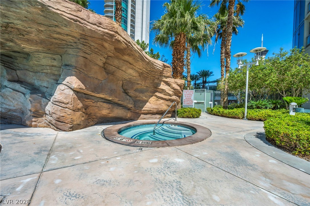 322 Karen Avenue 2007 Las Vegas NV 89109