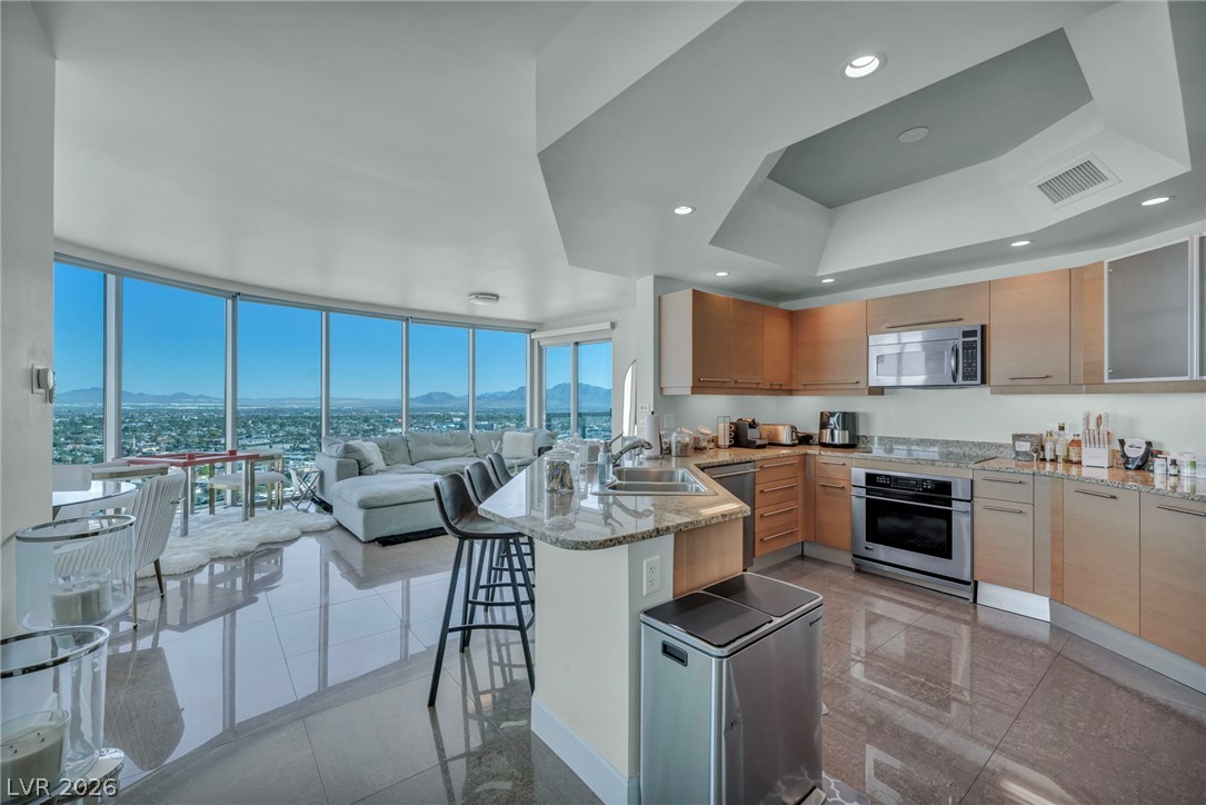 322 Karen Avenue 2007 Las Vegas NV 89109