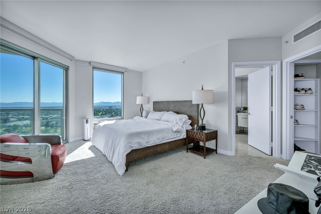 322 Karen Avenue 2007 Las Vegas NV 89109